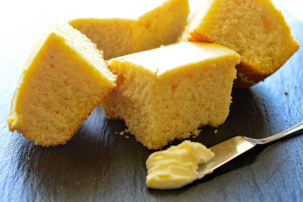 Fluffy Cornbread {Vegan}