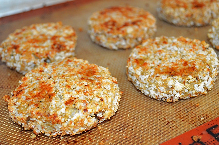 Cauliflower Cakes with Sour Cream Herb Sauce {Vegan}