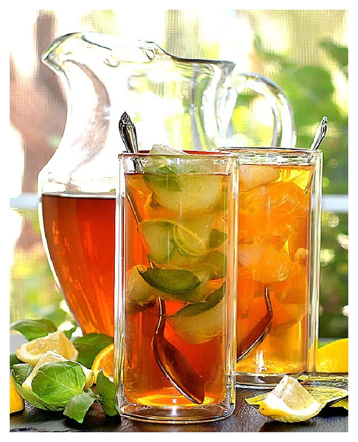 Photo, Iced tea pitcher with lemon