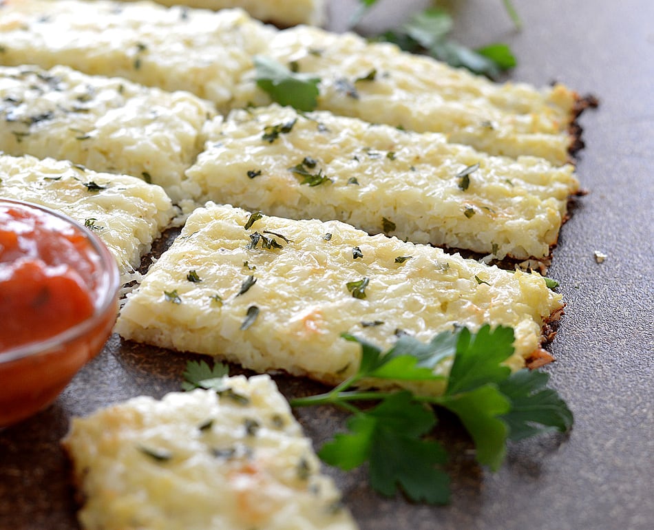 Low Carb Cauliflower Breadsticks {Vegetarian}