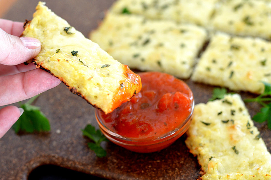 Low Carb Cauliflower Breadsticks {Vegetarian}