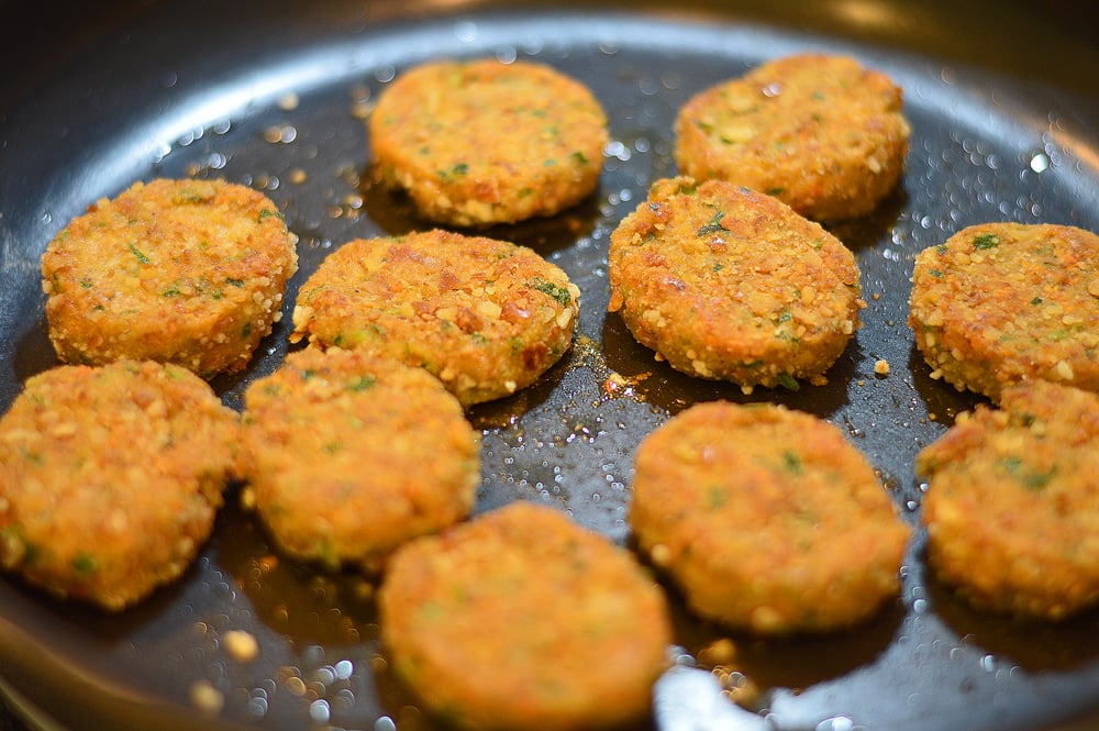 Veggie Nuggets with Vegan Honey Mustard Dipping Sauce