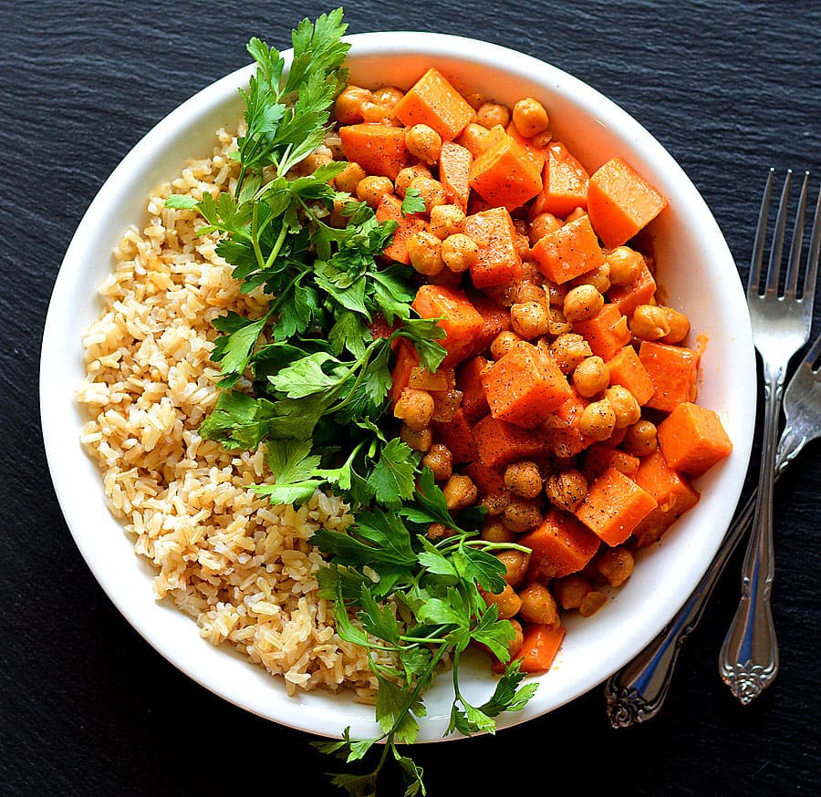 SWEET POTATO AND CHICKPEA CURRY RECIPE