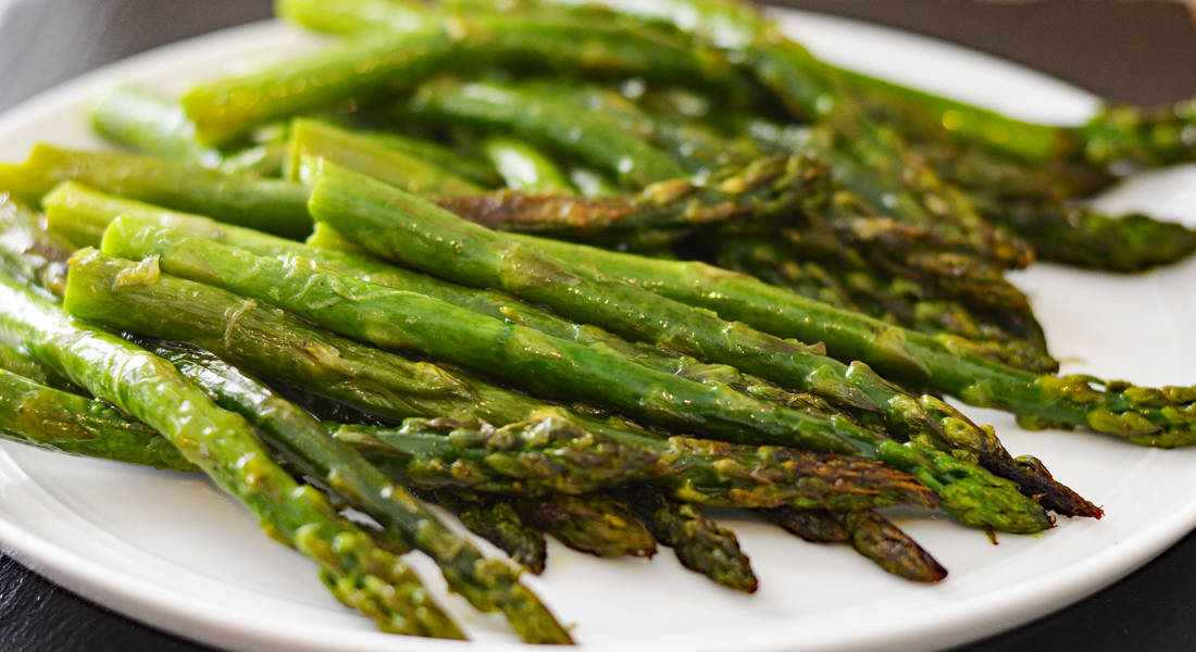 Vegan Roasted Garlic Asparagus Soup