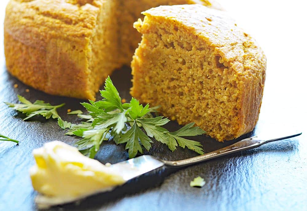 Easy Vegan Pumpkin Cornbread 