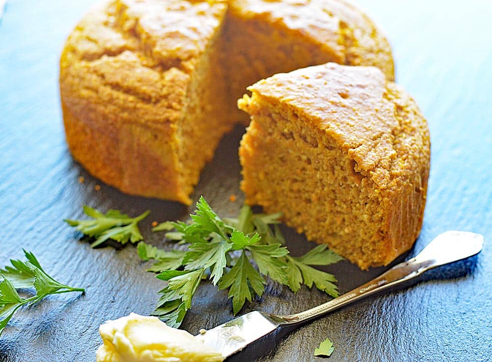 Easy Vegan Pumpkin Cornbread 