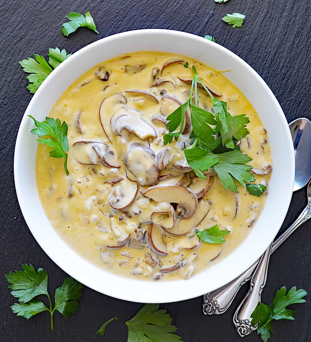 Quick and Easy VEGAN Cream of Mushroom Soup