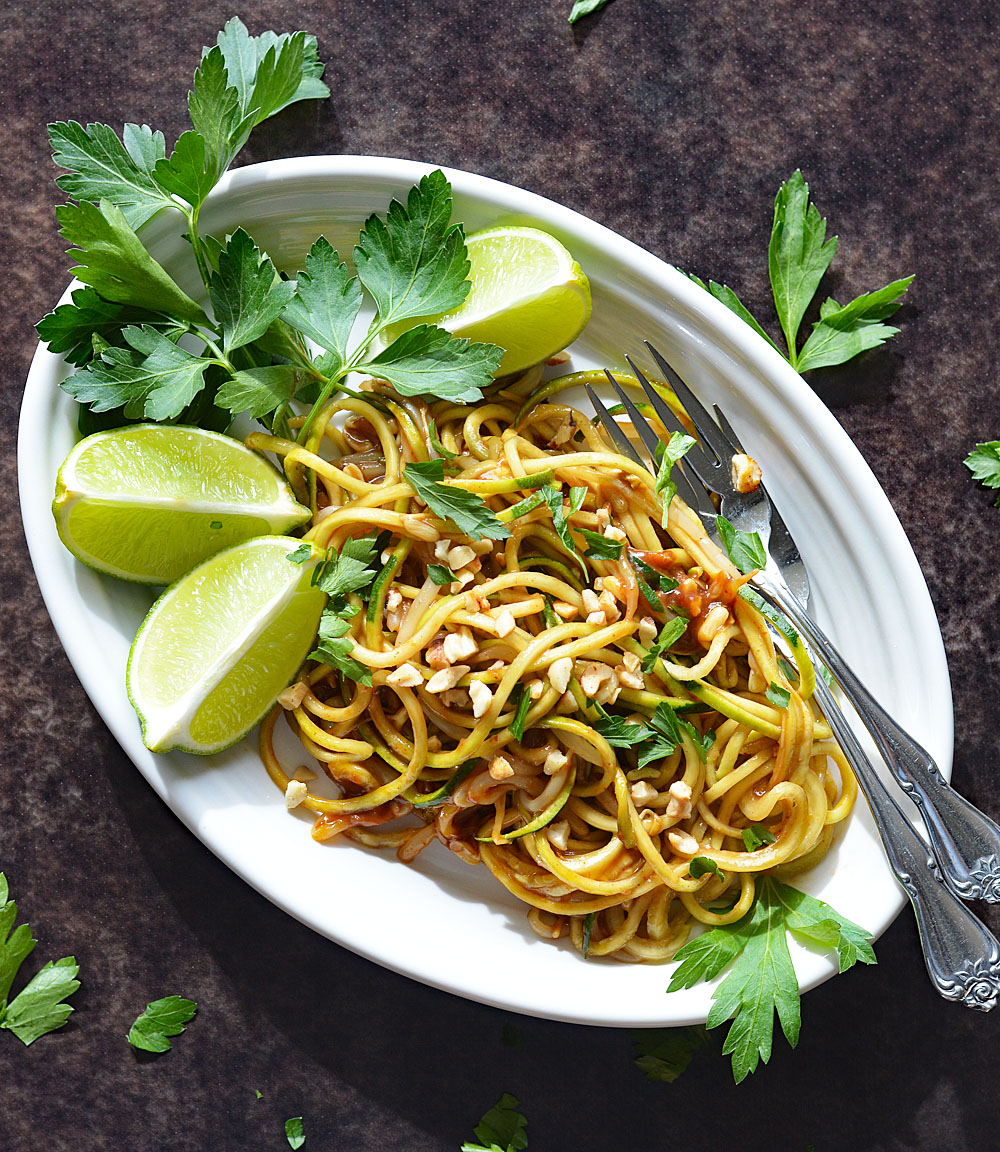 Veggetti Zucchini Spiralizer Recipe – Peanutty Vegan Pad Thai Salad