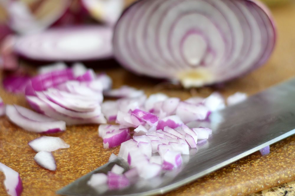 Dicing red onions