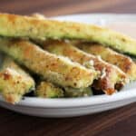 close up of baked parmesan zucchini