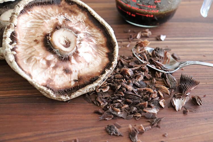 Balsamic Marinated Grilled Portobello Mushrooms - TheVegLife