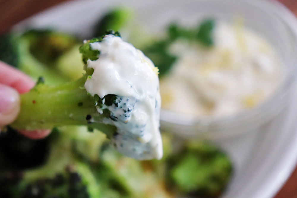 Dipped Broccoli in Lemon Aioli Sauce