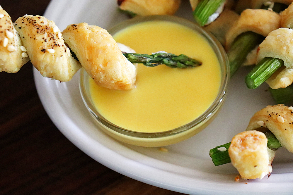 Dipping the asparagus