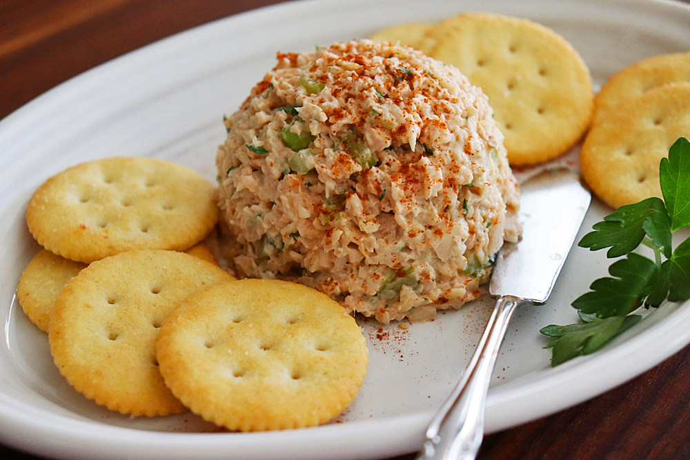 Easy Vegan Jackfruit Toona Salad hero