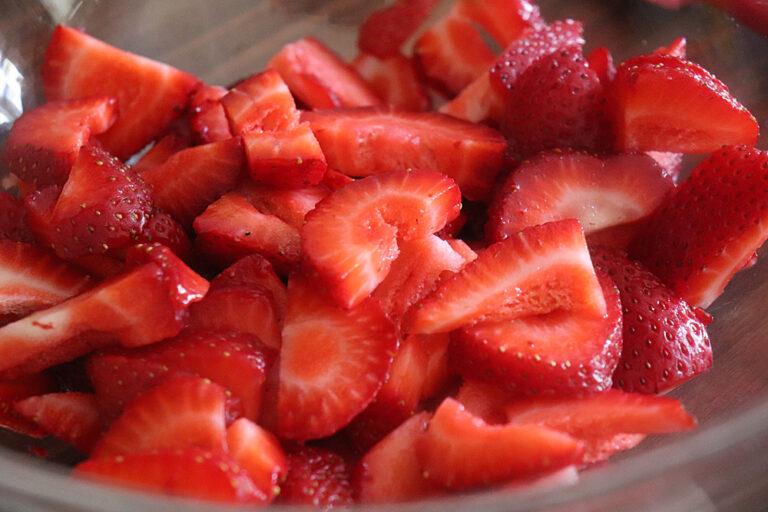 Easy Macerated Strawberries with Sugar TheVegLife