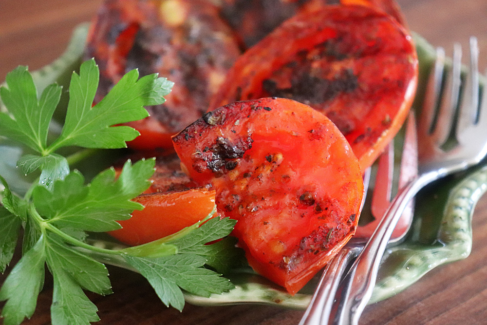 Plated Grilled Tomatoes with Italian Herbs
