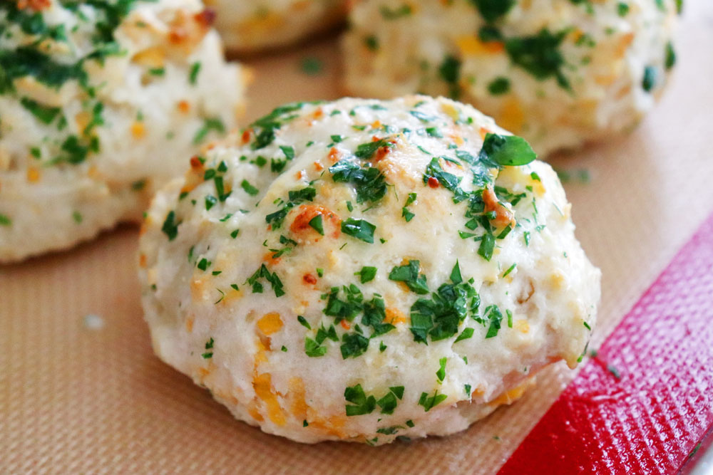 Cheesy Garlic Drop Biscuits hero