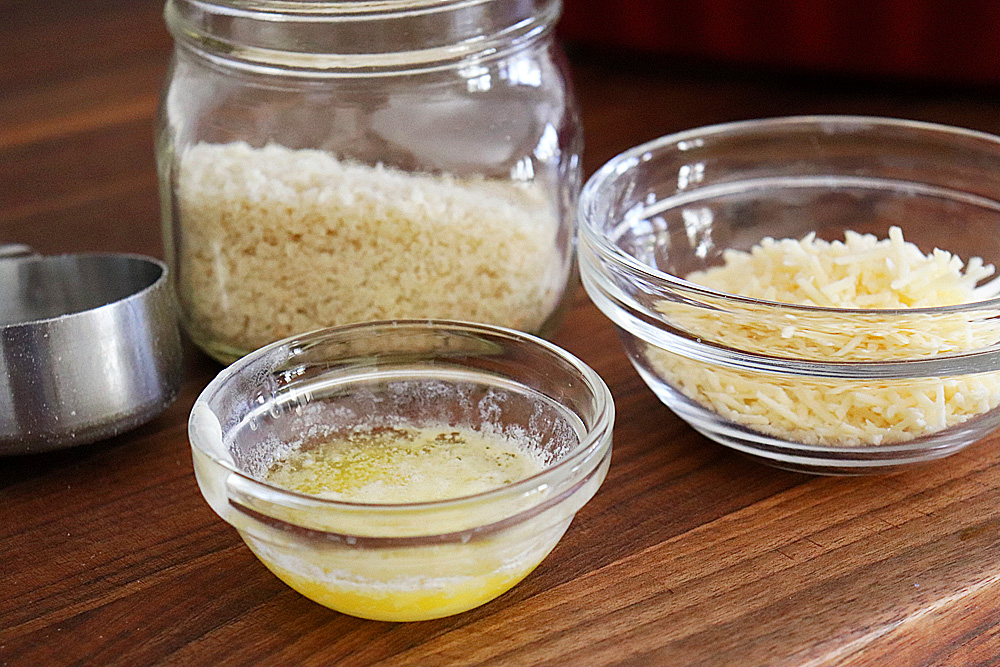 Topping ingredients for Easy Spinach Stuffed Mushrooms Recipe