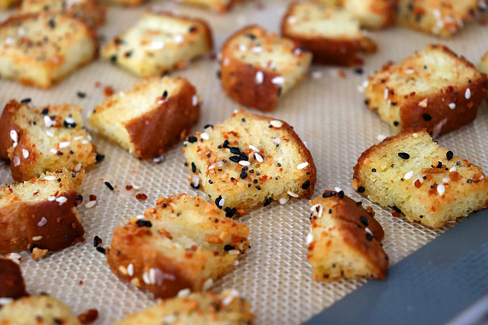 Easy Everything Bagel Croutons